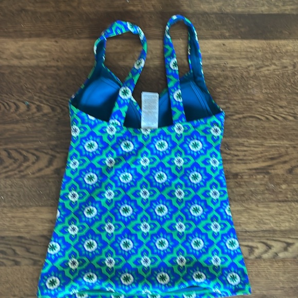 NWT! Classic chic tankini you can rely on - Picture 3 of 6